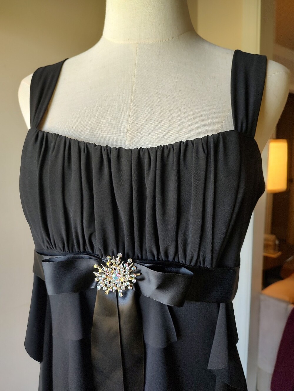 Betsy & Adam Black Chiffon Tier Empire Waist Sleeveless Knee Length Dress 12